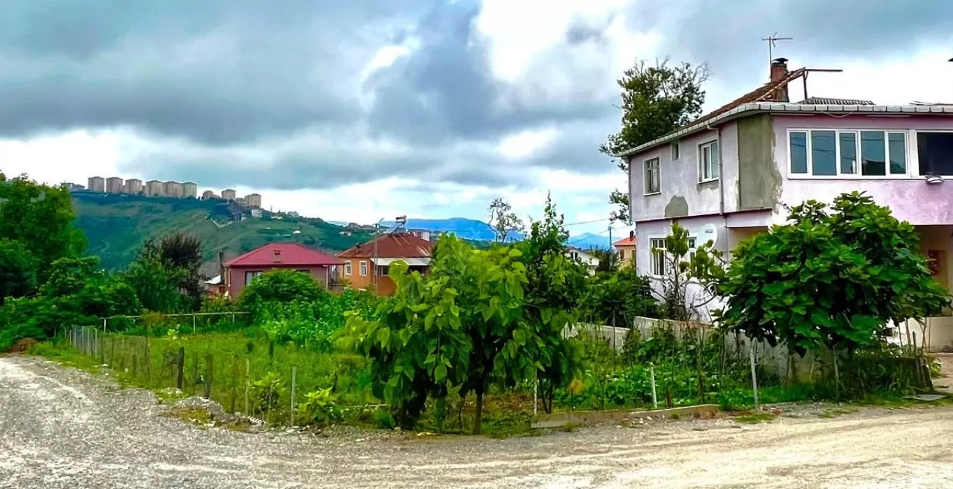 Ortahisar Akyazı'da SATILIK İMARLI ARSA